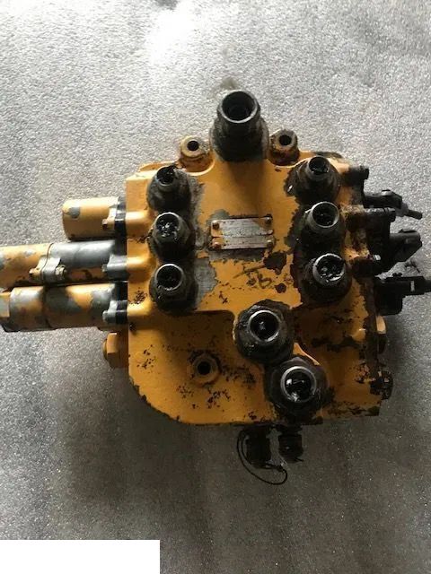 JCB 3cx Rozdzielacz - Przód