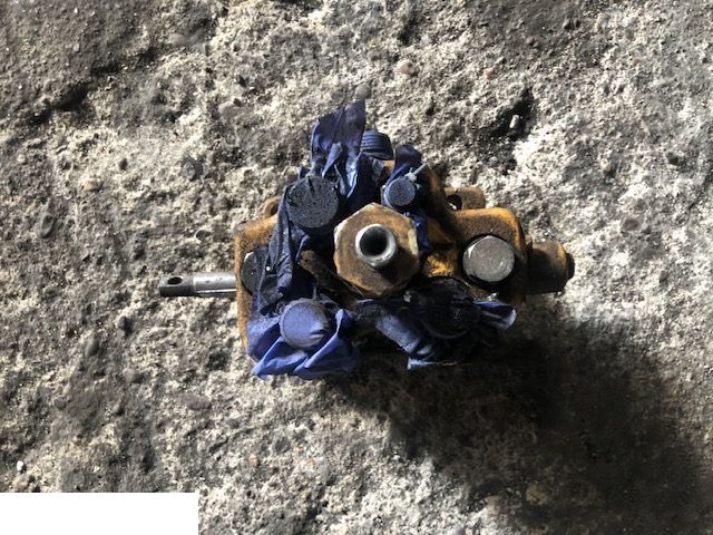 JCB 3cx 4cx - Rozdzielacz Wysuwu Ramienia