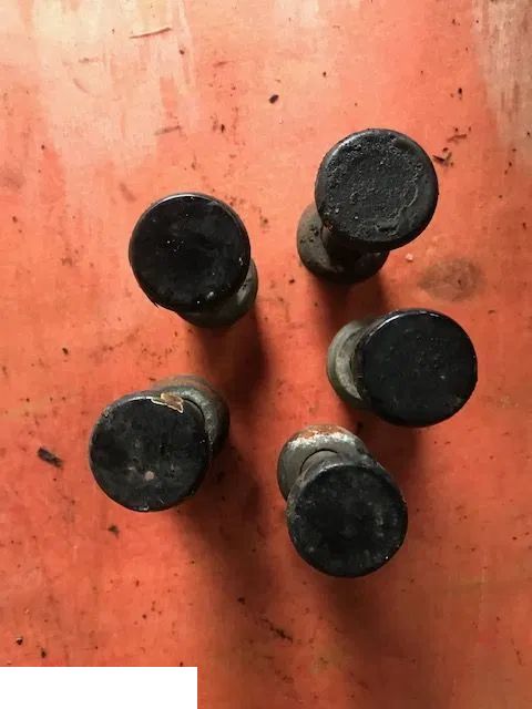 JCB 3cx - Szpilki Koła