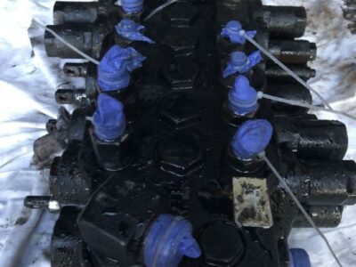 JCB 4CX - Rozdzielacz / Dzielnik Strumienia