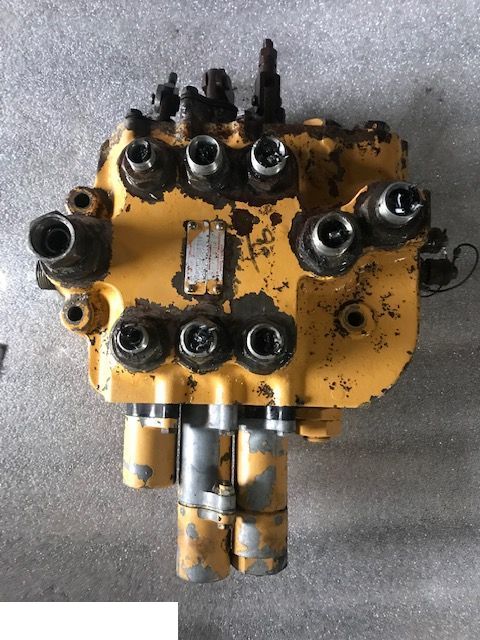 JCB 4cx Rozdzielacz - Przód