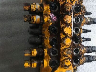 JCB 4cx Rozdzielacz - Tył