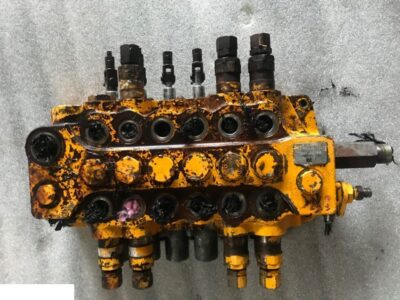 JCB 4cx Rozdzielacz - Tył