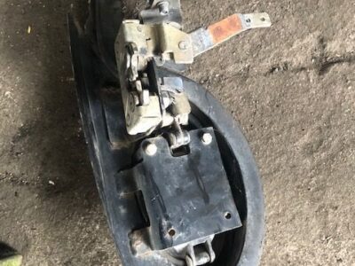 JCB 4cx - Zamek Drzwi