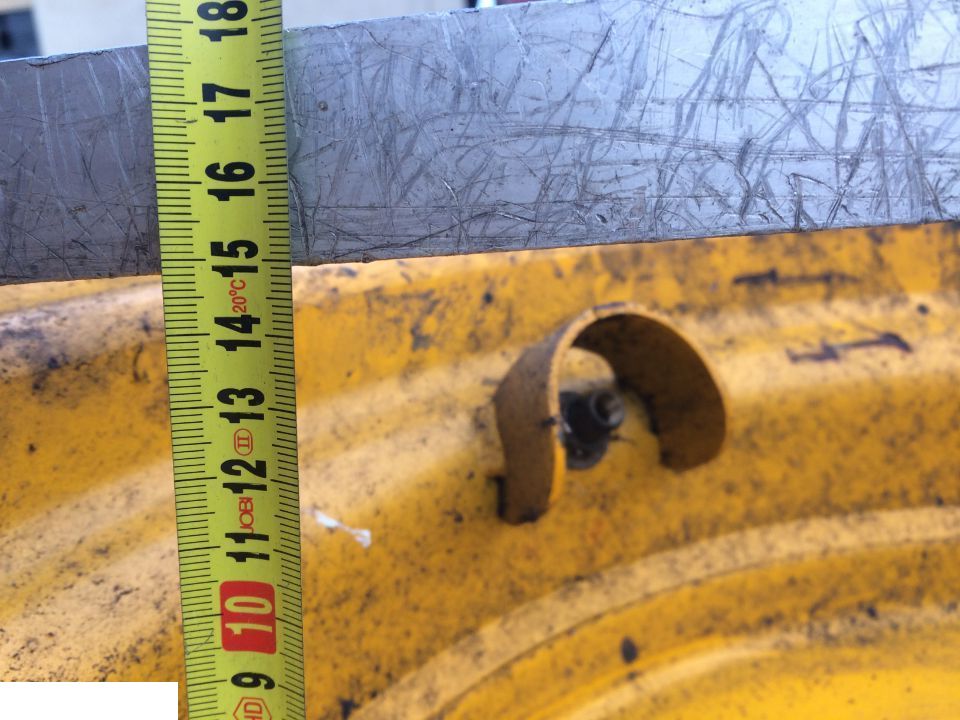 JCB Felga 13x20