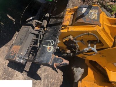 JCB TM 300 310 320 - Siłownik Wychyłu [CZĘŚCI]