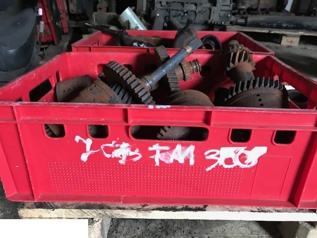 JCB TM 300 - Skrzynia - Części