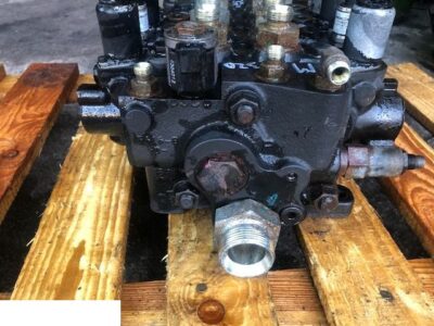 JCB TM 320 - Rozdzielacz Hydrauliczny