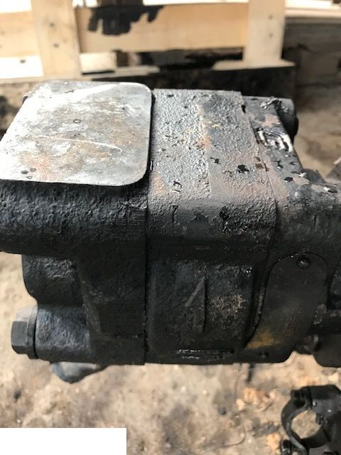 John Deere 3200 3215 3400 3415 - Pompa Hydrauliki