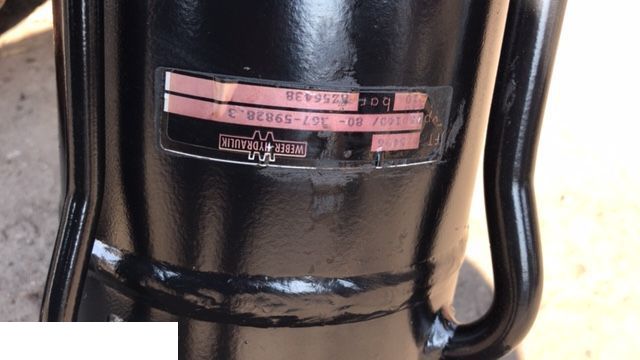 John Deere 3200 3215 3400 - Siłownik Poziomowania