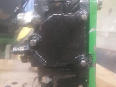 John Deere 3400 - Rozdzielacz