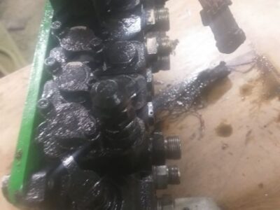 John Deere 3400 - Rozdzielacz