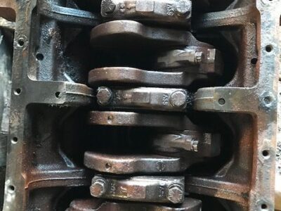 John Deere 4045 - Wał Korbowy