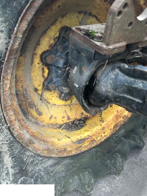 John Deere 5400 - Zwrotnica Zwolnica Piasta [CZĘŚCI]