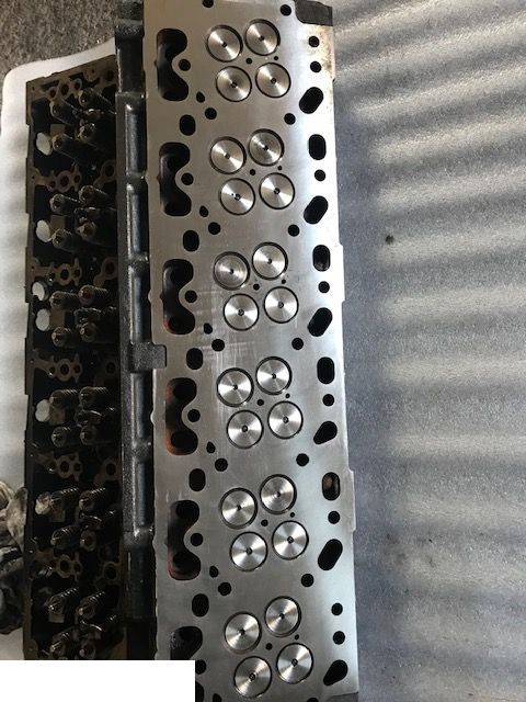 John Deere 6068 - Głowica R518581