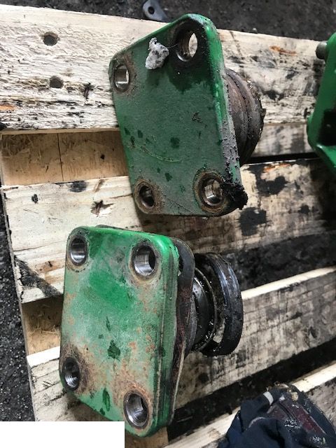 John deere 6620 6630 6820 6830 6920 6930 - Czop Zwrotnicy