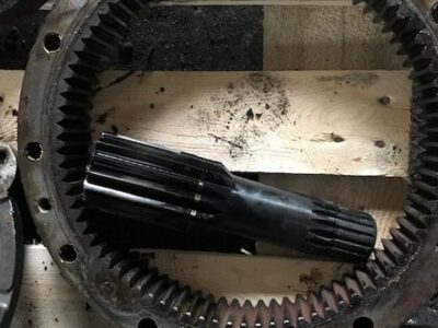 John Deere 6920 - Zwolnica Tylna