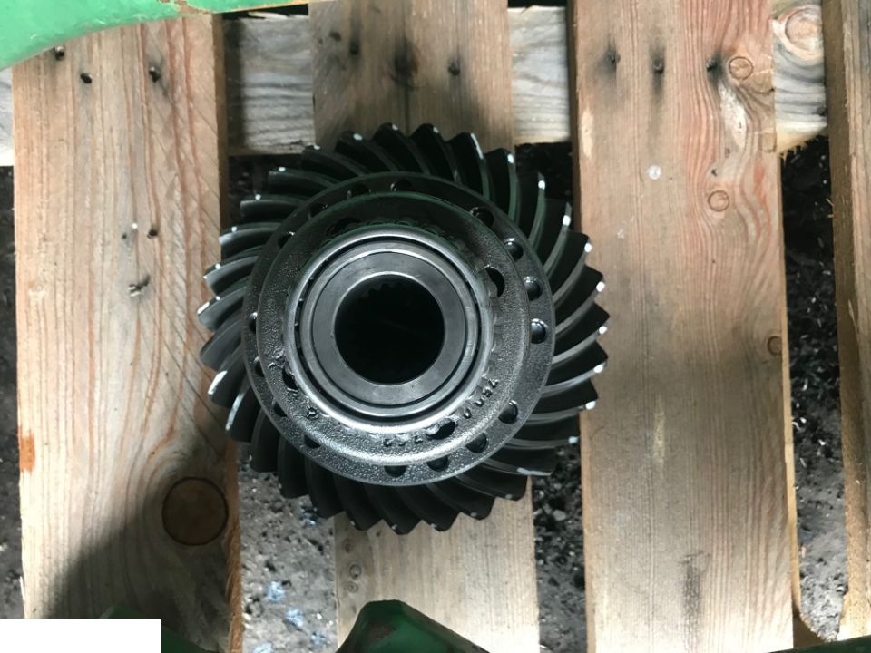 John Deere 6930 - Koło Talerzowe Wałek Atakujący 14x31