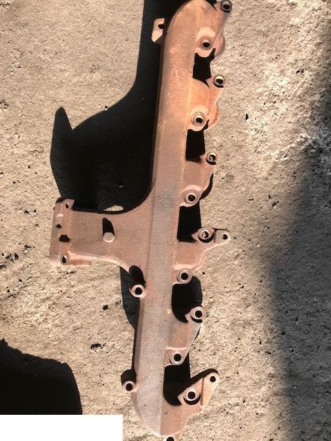 John Deere - Kolektor Wydechowy ~ [John Deere] - R535059