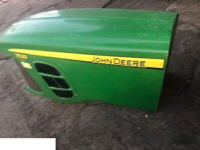 John Deere - Pokrywa Silnika