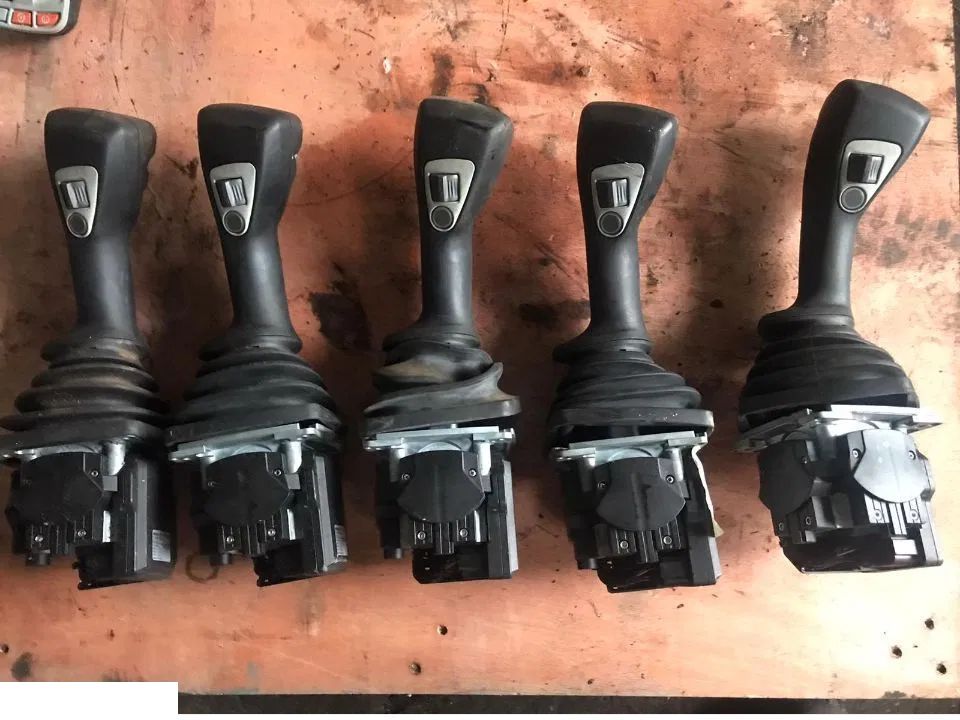 JOYSTICK DO CLAAS SCORPION 70 447055 9055
