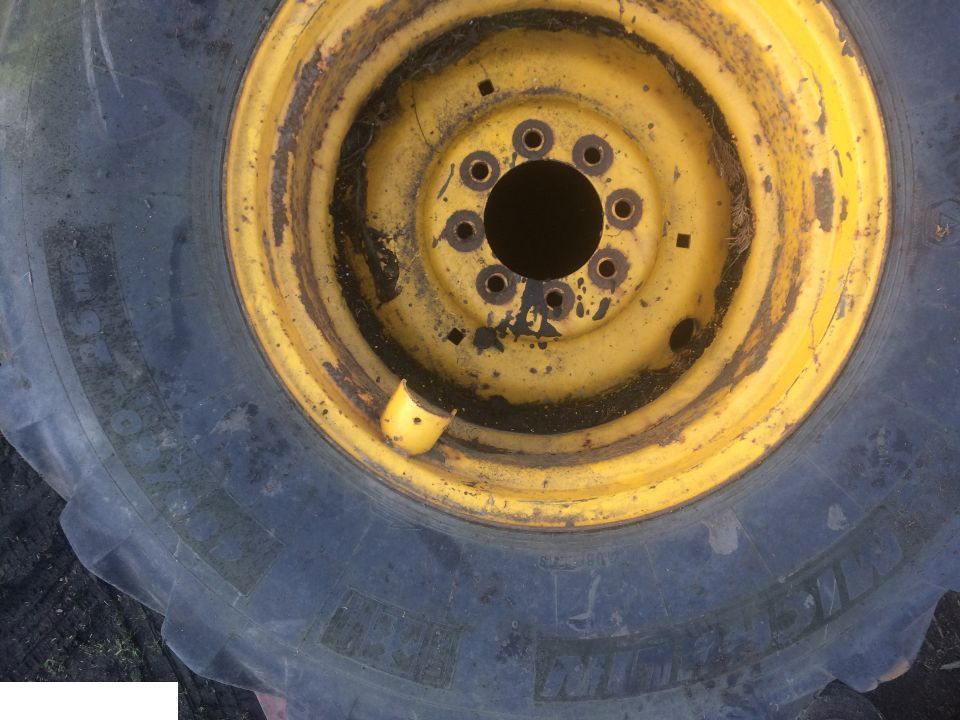 Koło - felga tylna koparko ładowarka Massey Ferguson Fermec , Terex , Rozmiar 480/80-26