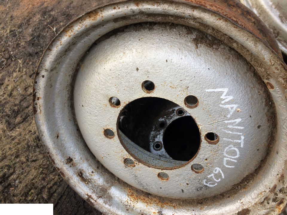 Koło John Deere 4400 - 405/70-24