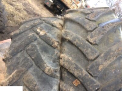 Koło John Deere 4400 - 405/70-24