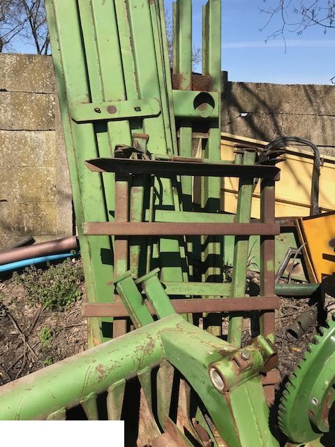 Krone Big Pack 120-80 - Noźe