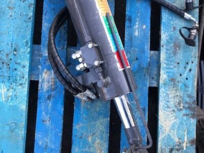 Łącznik hydrauliczny CBM śruba centralna cięgno górne do ciągnika rolniczego