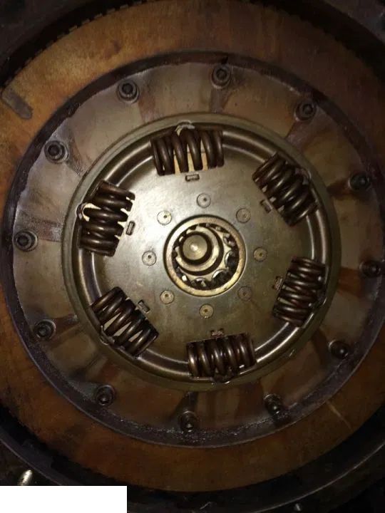 Liebherr 554 | 550 | 544 | 564 | 580 - Tłumik drgań