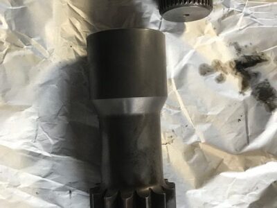 Liebherr 7624181 - Wałek Satelit Zwolnicy