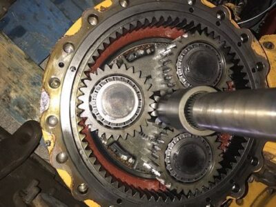 Liebherr L550 - Zwolnica Tylna [CZĘŚCI]