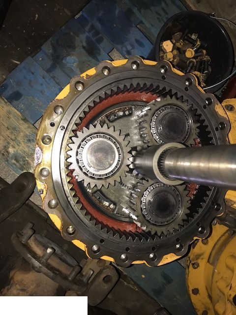 Liebherr L550 - Zwolnica Tylna [CZĘŚCI]