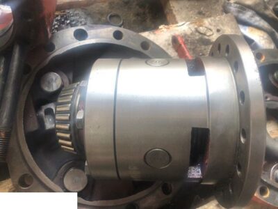 Manitou 626 - Mechanizm Róźnicowy Clark Hurth