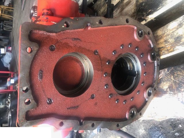 Manitou 626 - Przekładnia [Clark Hurth]