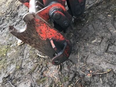 Manitou 626 - Siłownik Wychyłu Łyźki