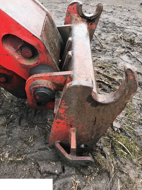 Manitou 626 - Siłownik Wychyłu Łyźki