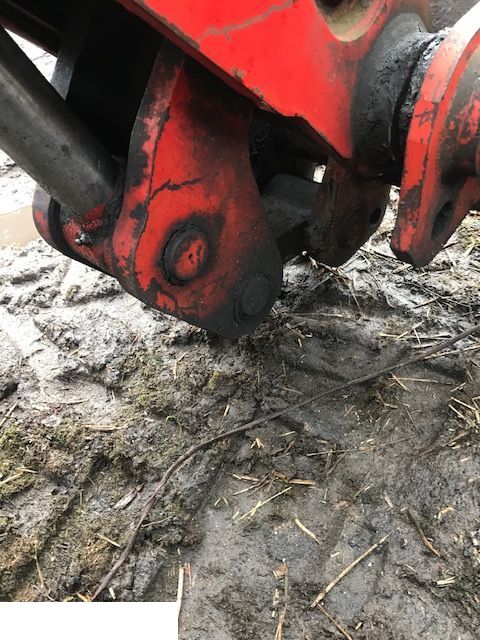 Manitou 626 - Siłownik Wychyłu Łyźki