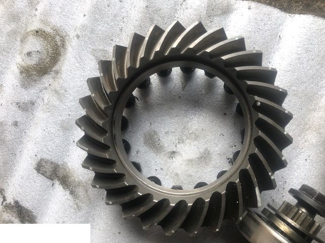 Manitou 626 - Wkład Mostu 9x29 [Clark Hurth]