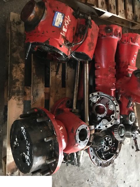 Manitou 845 - CZĘŚCI - Zwrotnica Most Zwolnica Dyfer