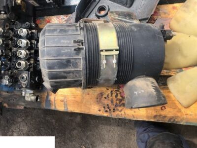 Manitou - Obudowa Filtra Powietrza