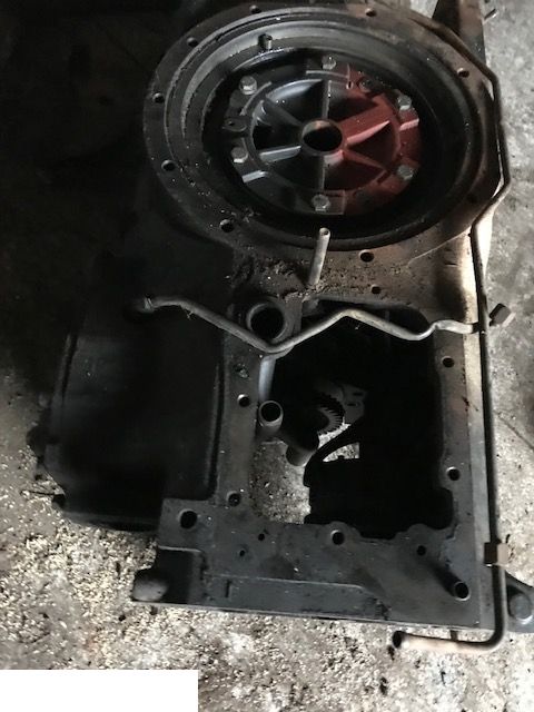 Massey Ferguson 6475 - Tylny Most WOM Obudowa Układ Planetarny Atak Talerz