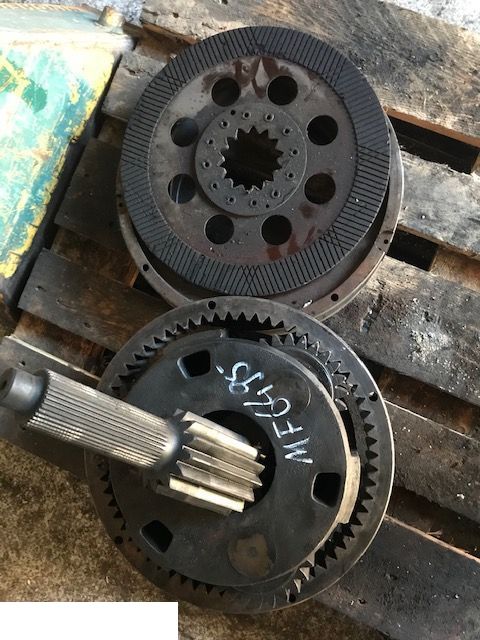 Massey Ferguson 6480 6485 6490 6495 - Zwolnica tylna seria 6400