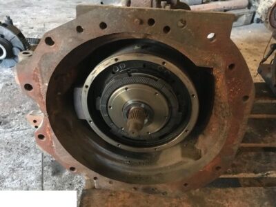 Massey Ferguson Dyna 6 - Tylny Most