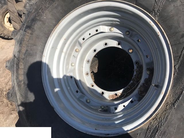 Massey Ferguson Felga 18x30