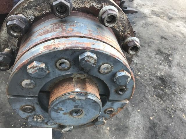 Massey Ferguson - Piasta Koła Klin Mocowanie Koła Tylnego