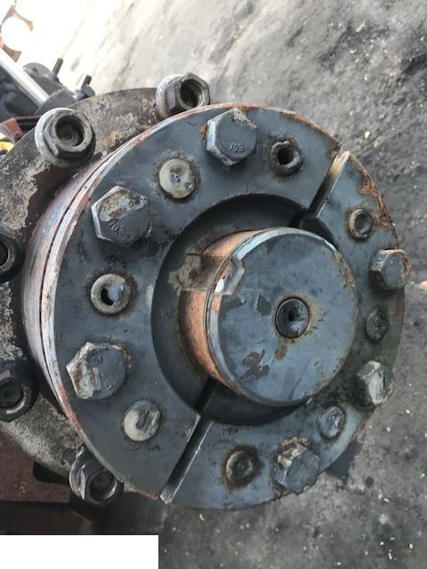 Massey Ferguson - Piasta Koła Klin Mocowanie Koła Tylnego