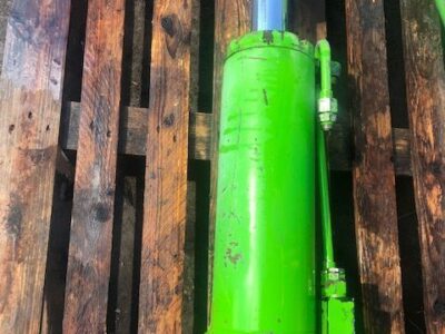 Merlo - Siłownik Poziomu