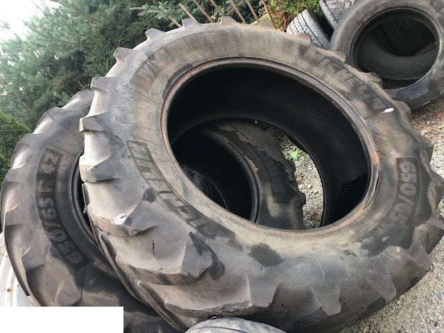 Michelin 650/65 R42